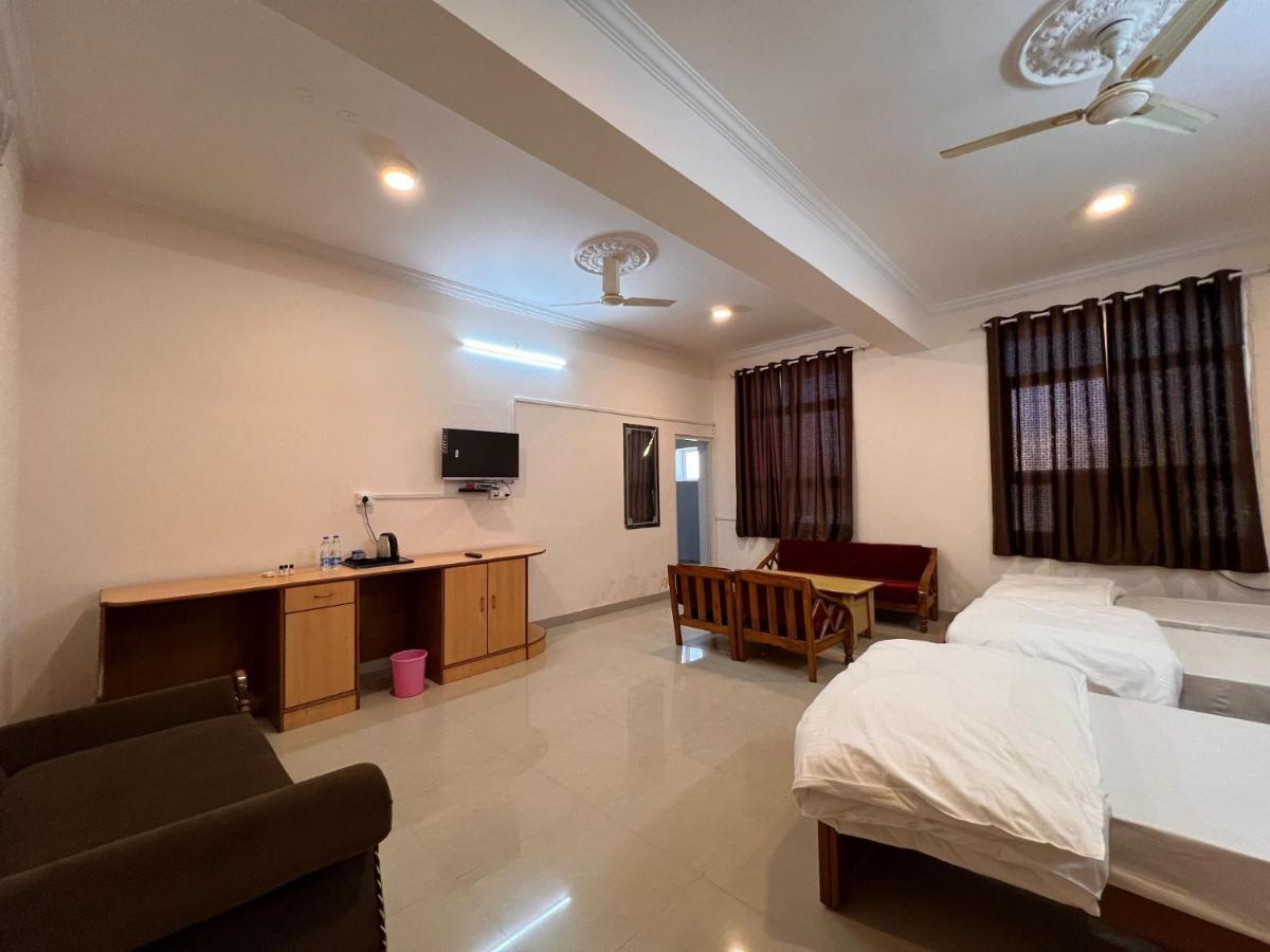 The Patel Stadium Hotel 1 Km From Bus Stand And 2 Km From Railway Station Ajmer Exterior foto